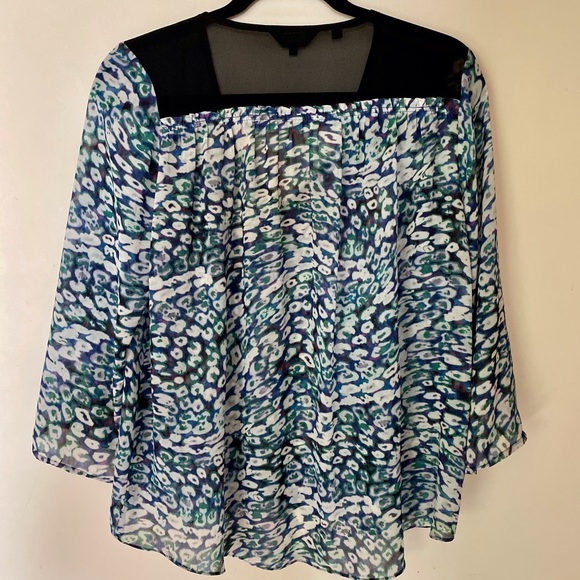 Guess Blouse - Picture 3 of 4